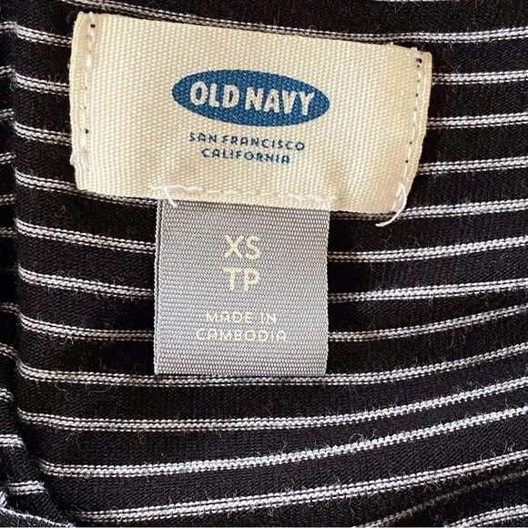 6 for $20♥️ Old Navy romper with black and white stripes - Picture 6 of 7